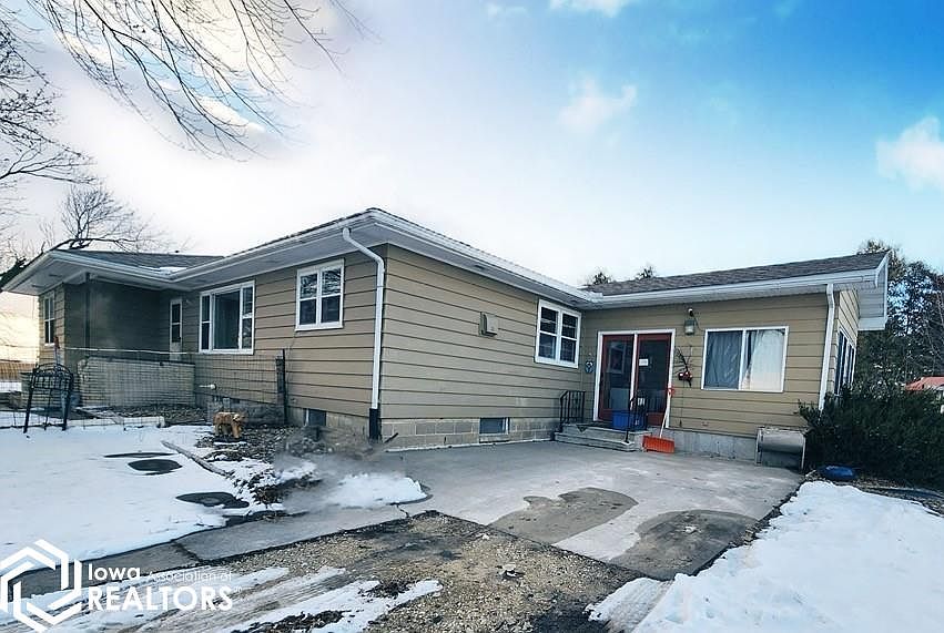 1st image of 2631 Timber Ave