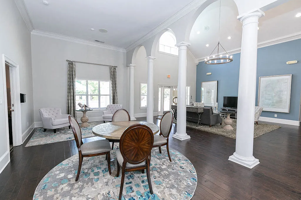 Villas at Hampton — Photo 4