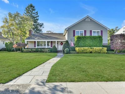 138 Lee Road, Garden City, NY, 11530