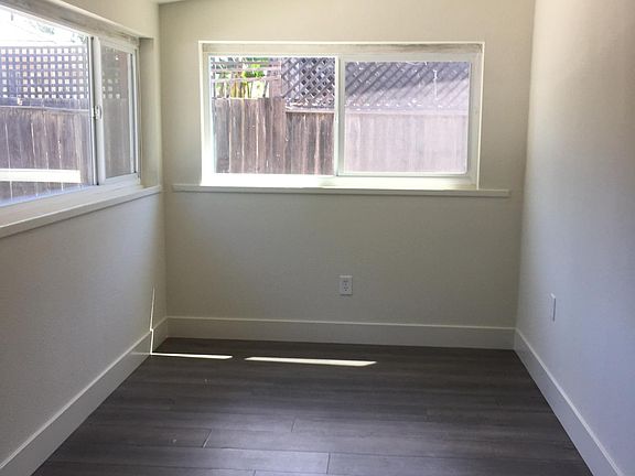 2nd image of 518 Boyes Blvd #B