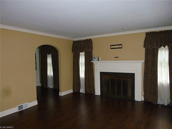 4th image of 1384 Bryden Dr