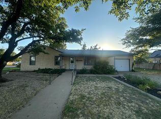 955 S 13th St, Slaton, TX 79364