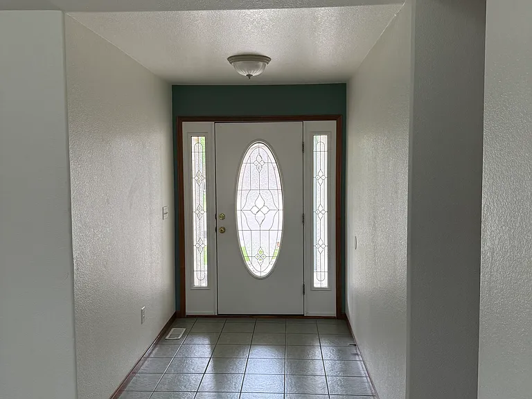 3011 Ivy Dr — Photo 8