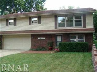 307 S Orr Dr, Normal, IL 61761