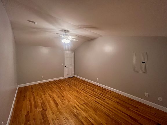 5th image of 316 Caplewood Dr #10755579