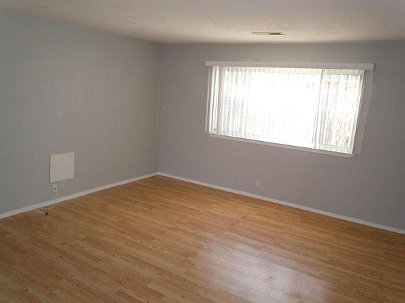 5th image of 6506 Avenida La Costa NE