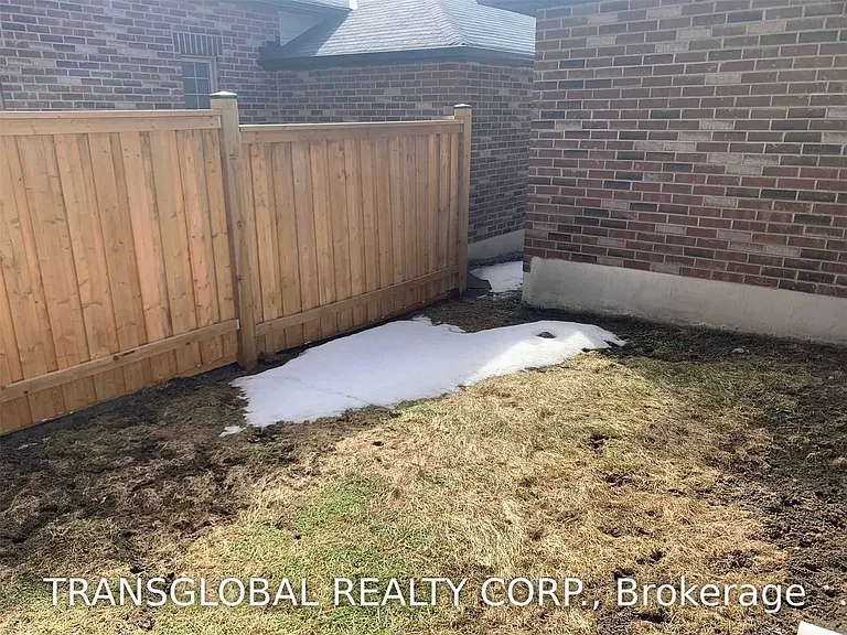 183 Beechborough Cres — Photo 11