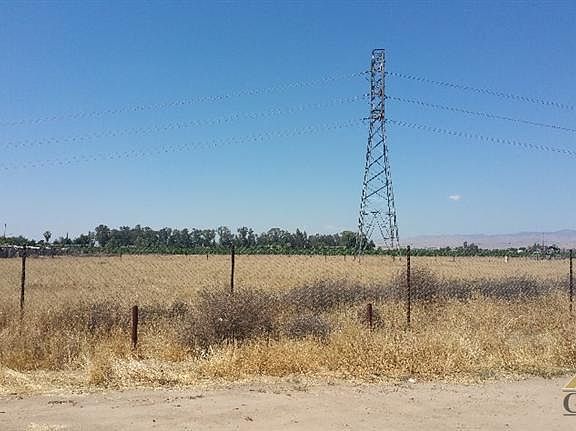 3rd image of Farmers Ln