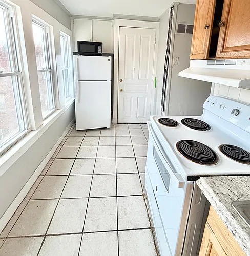 299 Norton St Photo 1