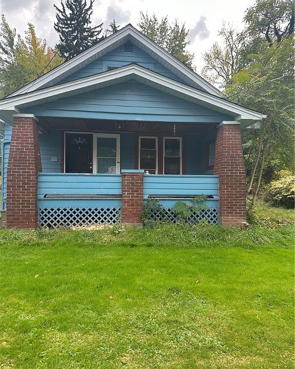 1st image of 325 E Avondale Ave