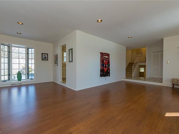 5th image of 1767 Larkspur Dr