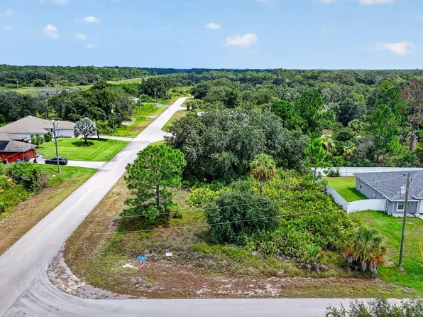 720 Jerome Street, Lehigh Acres, FL 33972