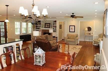 5th image of 2408 Briarwood Dr