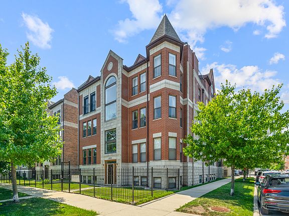 2nd image of 4800 S Saint Lawrence Ave #3S