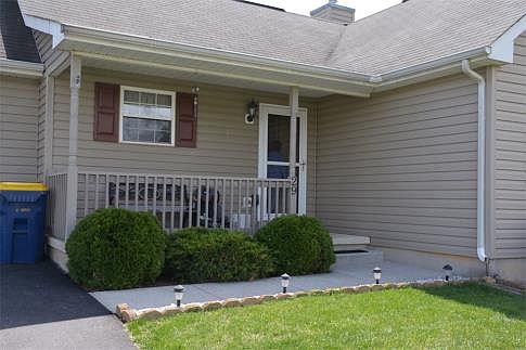 Exterior Front Entry