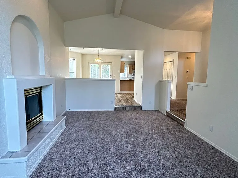 411 N Edgewood Ln — Photo 29