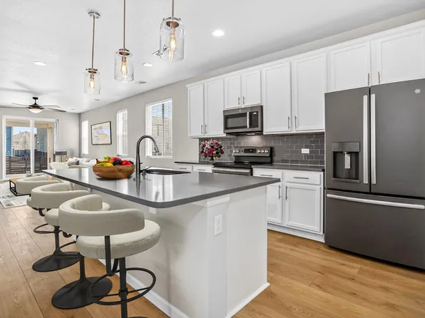 26984 E Archer Ave, Aurora, CO 80018