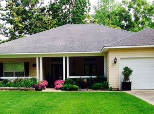 2920 Hickory Ln, Ocean Springs, MS 39564