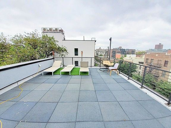 3rd image of 239 Tompkins Ave #2B