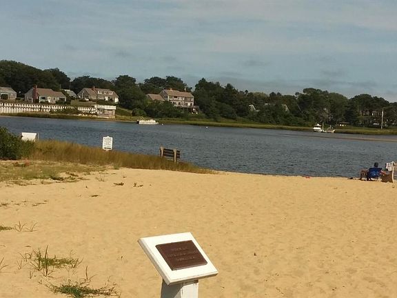 5th image of 51 Harbor Hill Run