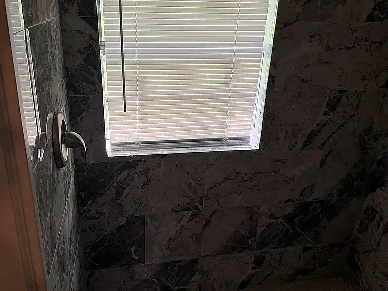 1304 E Clay St — Photo 15