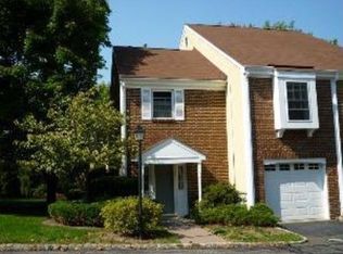 318 Main St APT 13, Madison, NJ 07940