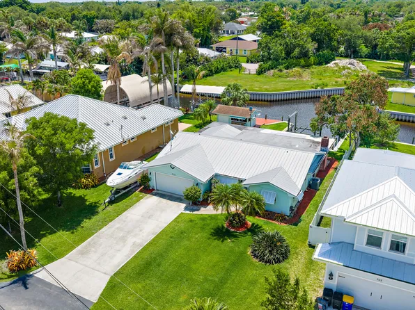 715 SW Rustic Circle, Stuart, FL 34997