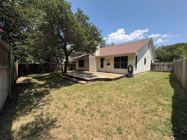 2902 Sabinal Trl — Photo 29