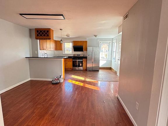 5th image of 1407 Friendship St