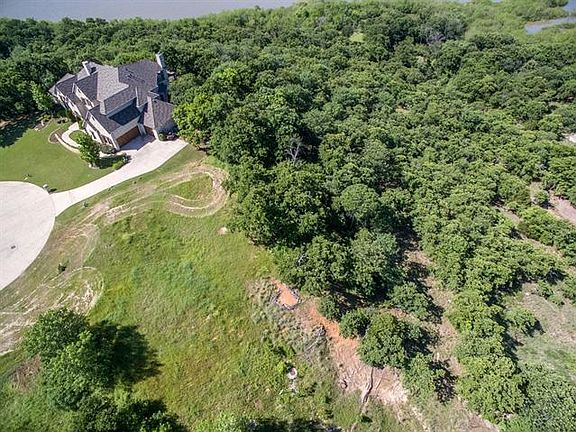 3rd image of 2101 Pinnell Ct