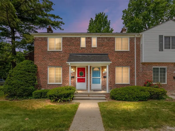 22953 Allen Rd, Saint Clair Shores, MI 48080