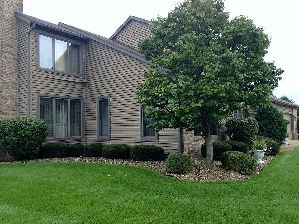 2nd image of 56620 Woodbine Ln