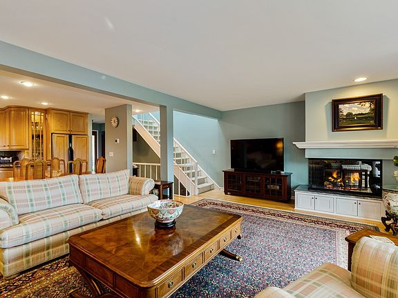 2nd image of 1844 Wildberry Dr #1