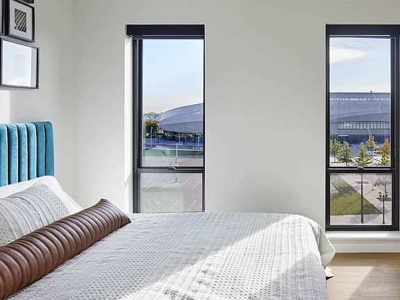 Pitch unit bedroom