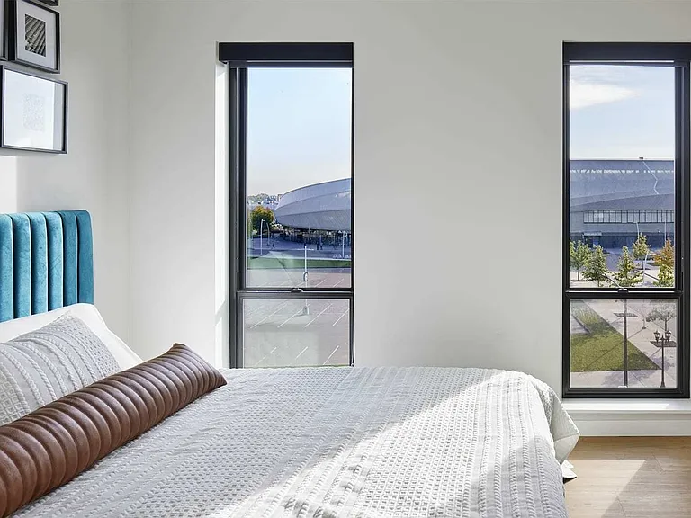 Pitch unit bedroom