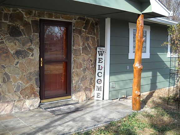 2nd image of 2345 Mountain View Dr