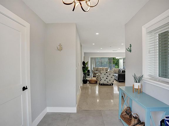 4th image of 260 Allenwood Drive