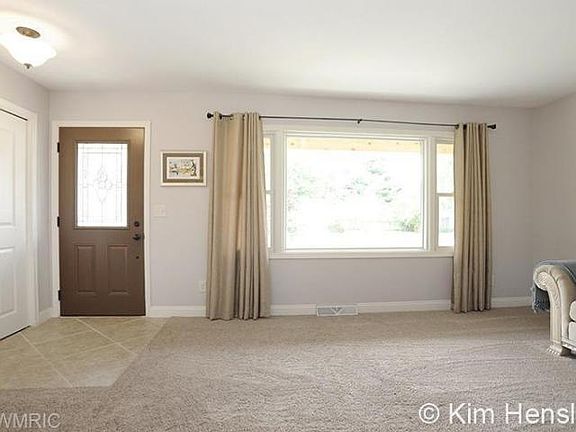 5th image of 6246 Blythefield Ave NE