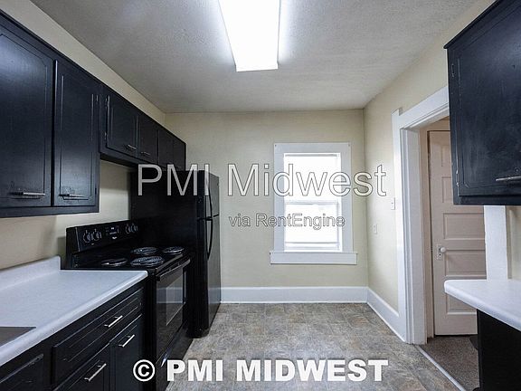 4th image of 447 E Jefferson St APT 3