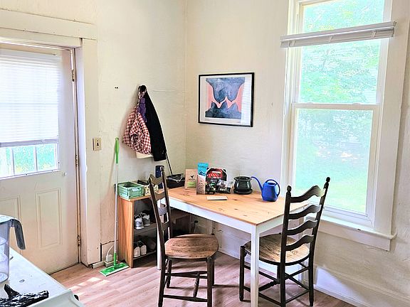 2nd image of 729 E Market St #3