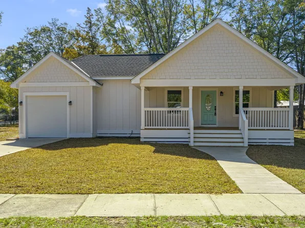 330 E Main Ave, Defuniak Springs, FL 32435