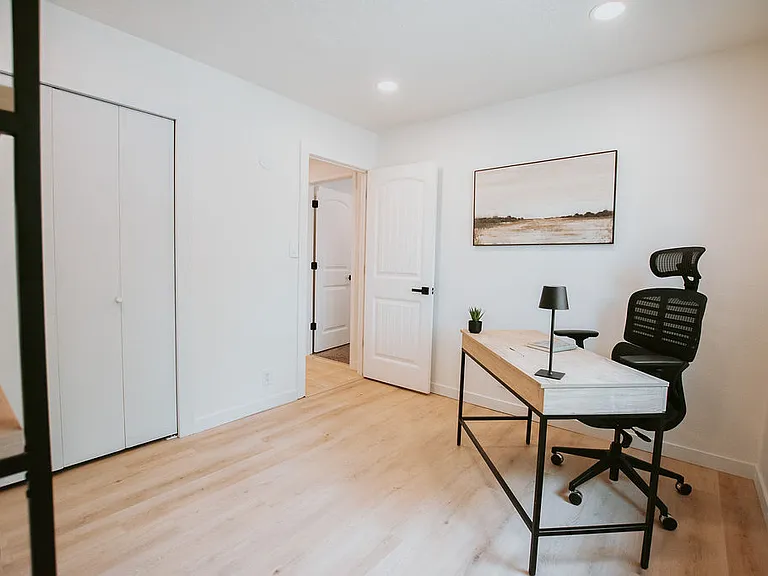 9514 Avenida Del Oso NE — Photo 19