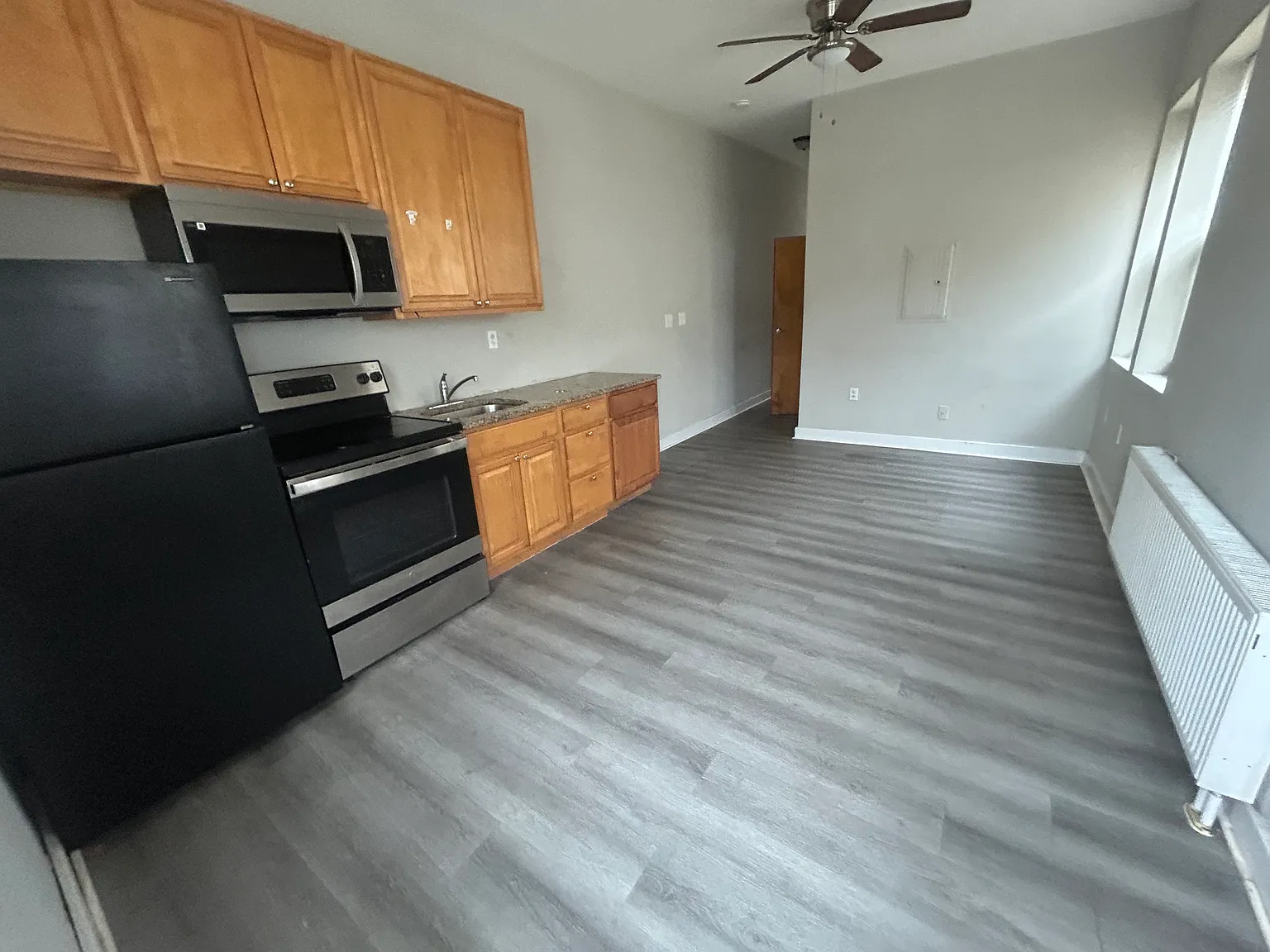 1 bed, $1,090 — Photo 4