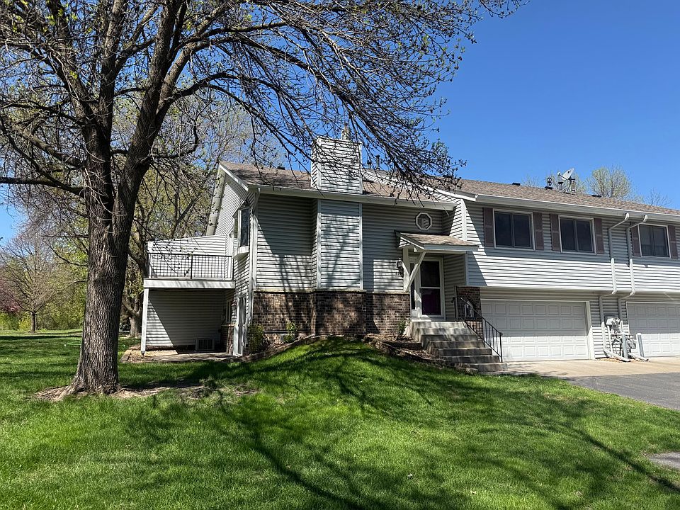 1st image of 615 Evergreen Dr