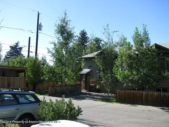 4th image of 403 S 2nd St