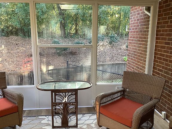 Enclosed porch 