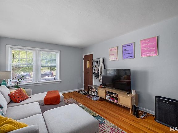 5th image of 4960 Fyler Ave