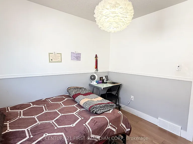 197 Baxter St — Photo 24