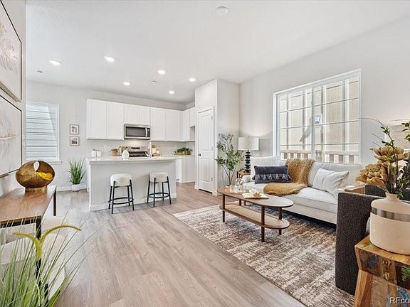 4th image of 22589 E 47Th Drive