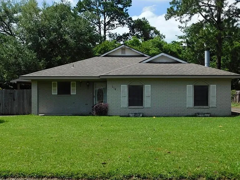 114 Barracuda St — Photo 1